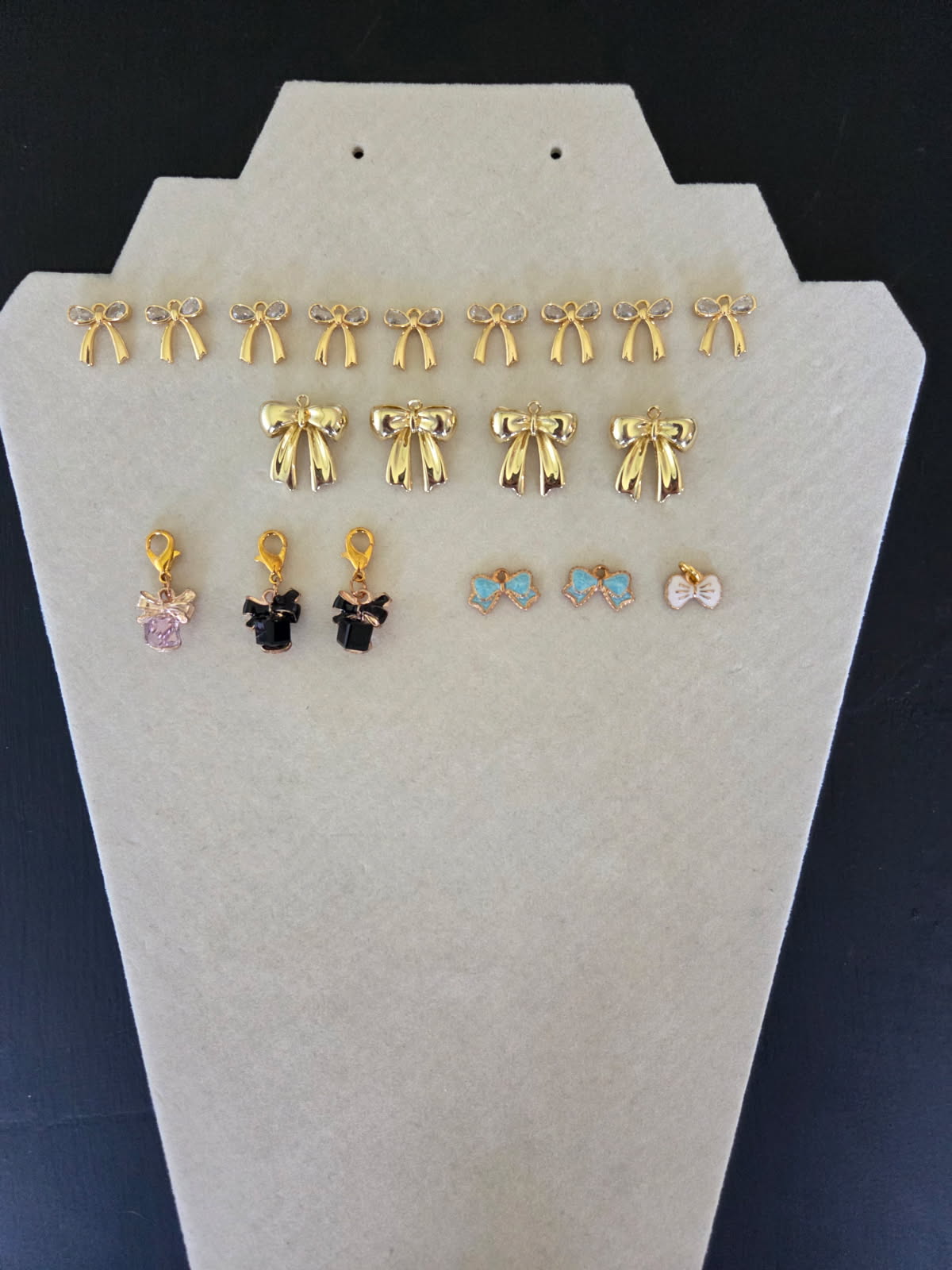 Create a Necklace (Gold)
