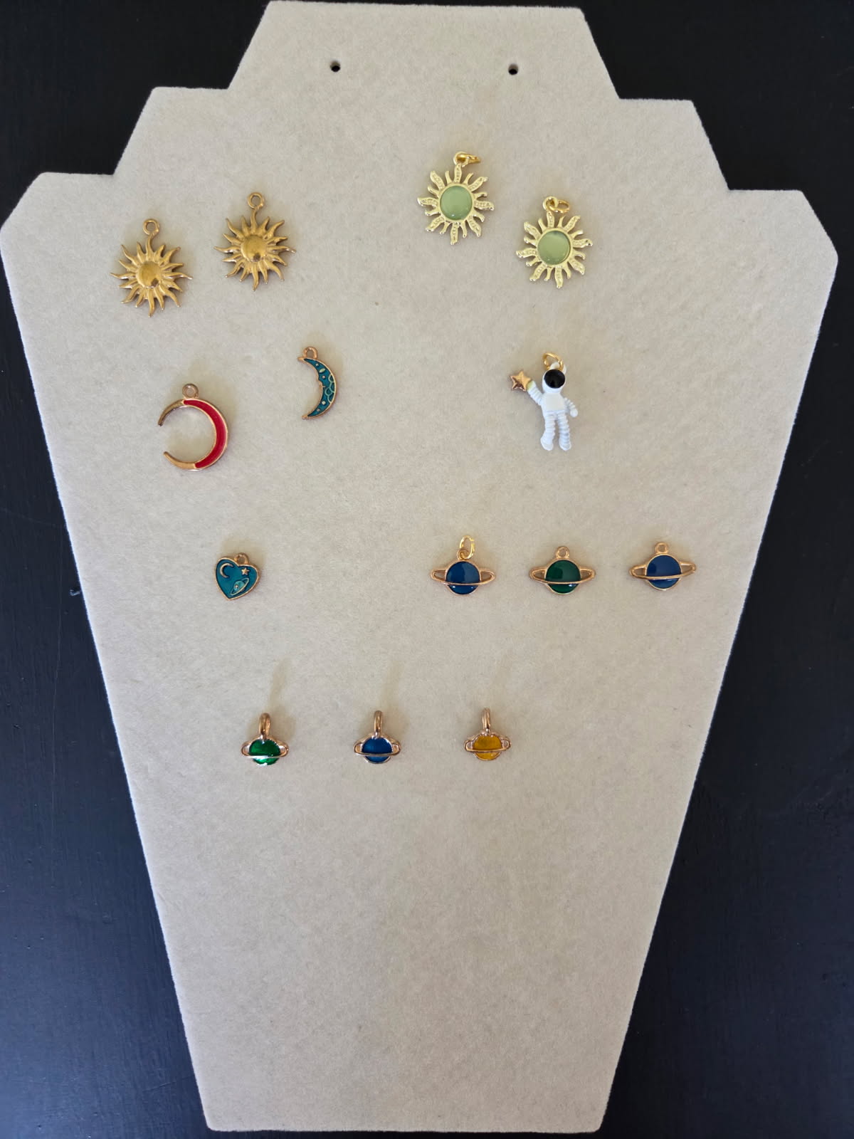 Create a Necklace (Gold)