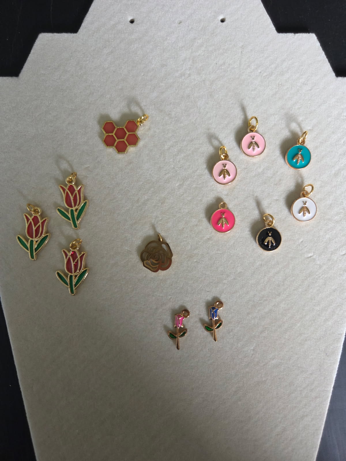 Create a Necklace (Gold)