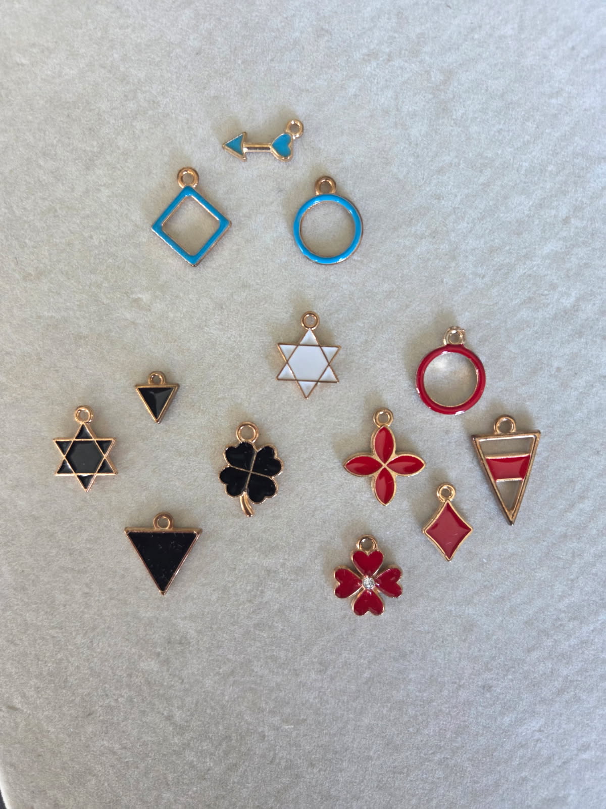 Create a Necklace (Gold)