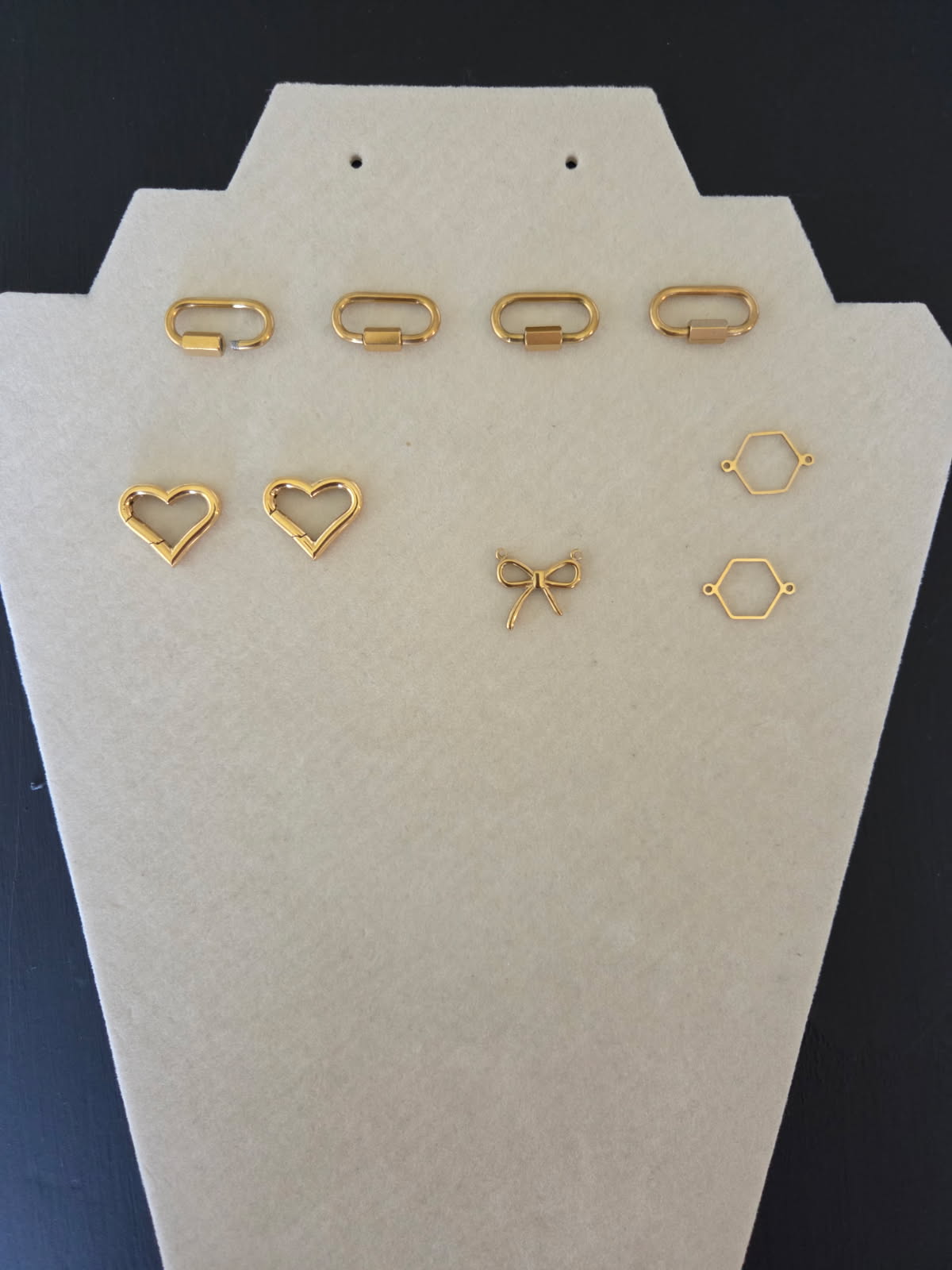 Create a Necklace (Gold)