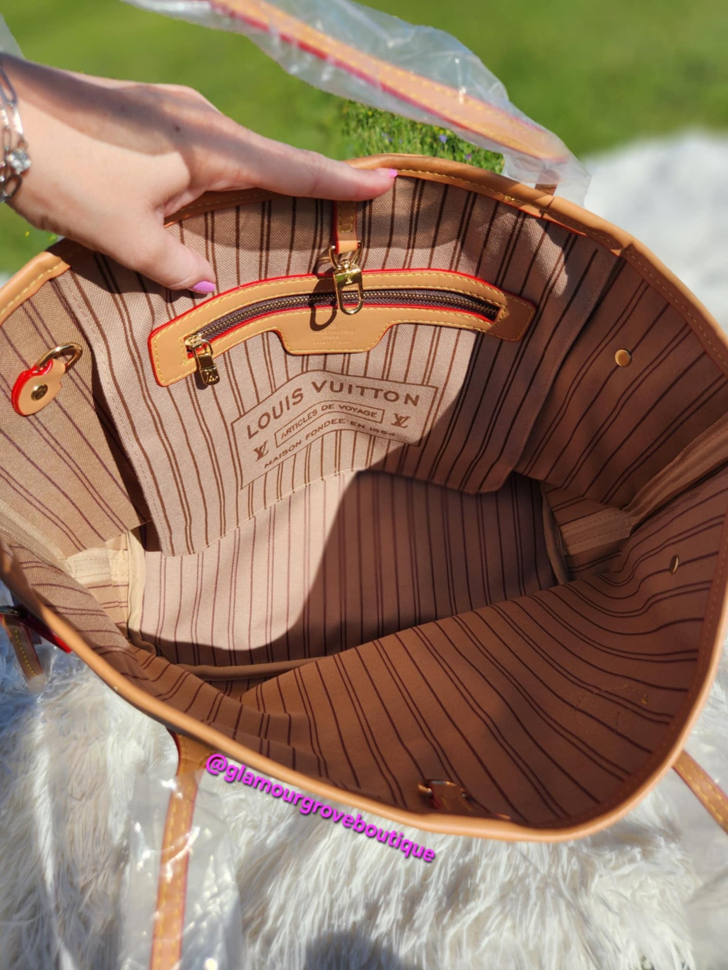 Tote w/ matching wristlet